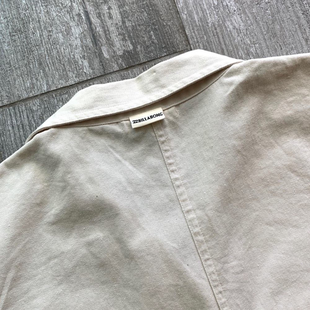 ๐ฅ๐ฅBILLABONG - (TAN) WORK AT IT JUMPSUIT๐ฅ๐ฅ - Picture 7 of 9